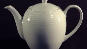 Arctic White Tea Pot